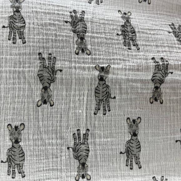 aden & anais White Gray Zebra Blanket Muslin 40x42 - Picture 1 of 2